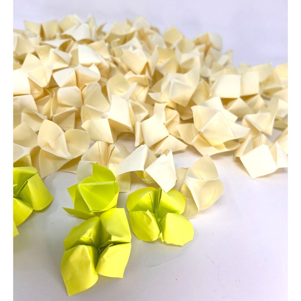 100 Mini 1" Cootie Catchers Hand Folded Party Supplies - Picture 5 of 5
